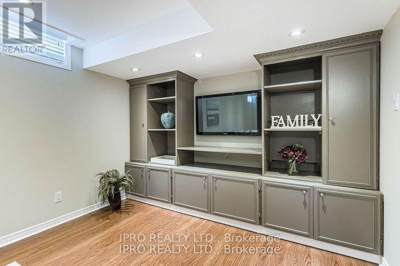 82 Brentcliff Drive  Brampton (Fletcher's Meadow), L7A3E8 | Image 29