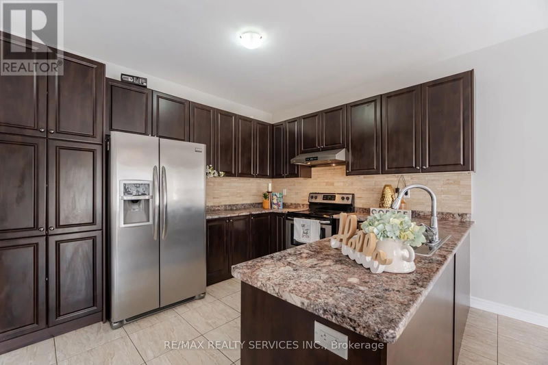 58 Russell Creek Drive  Brampton (Sandringham-Wellington North), L6R0B6 | Image 11