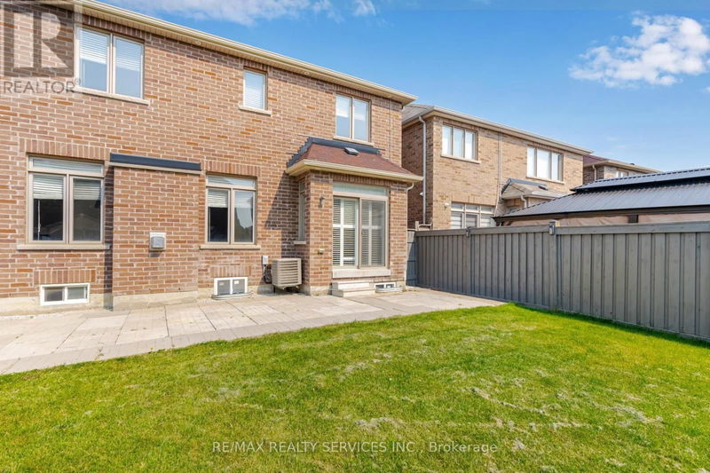 58 Russell Creek Drive  Brampton (Sandringham-Wellington North), L6R0B6 | Image 37