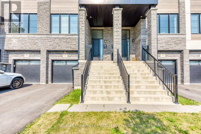 1488 Yellow Rose Circle  Oakville (Glen Abbey), L6M5L3 | Image 2