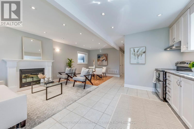 23 Hartley Avenue  Toronto (Briar Hill-Belgravia), M6E4E7 | Image 7