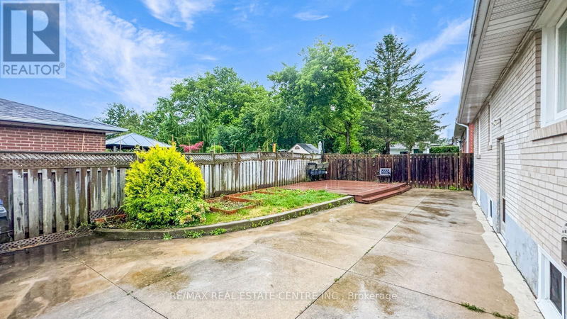 2518 Stillmeadow Road  Mississauga (Cooksville), L5B1X7 | Image 33