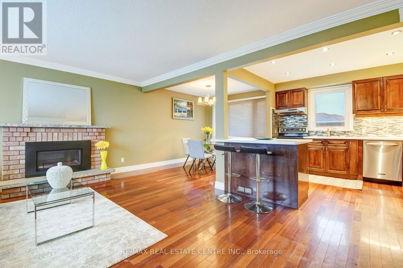 2518 Stillmeadow Road  Mississauga (Cooksville), L5B1X7 | Image 6