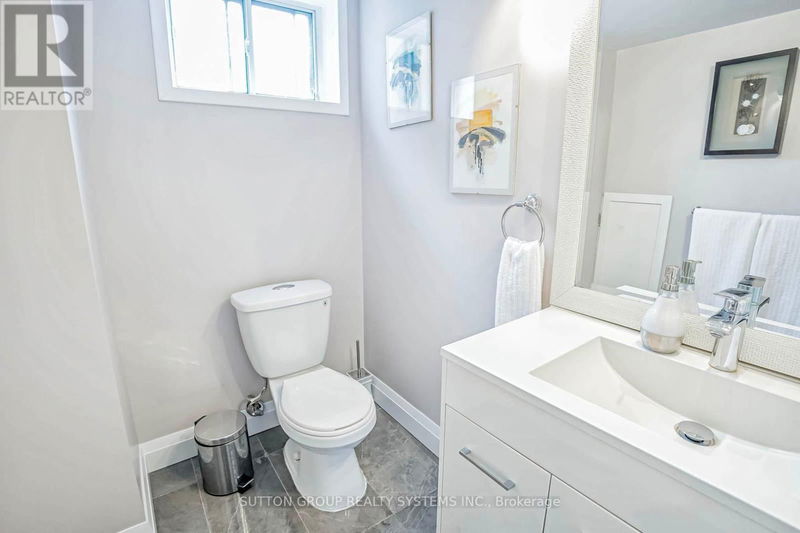 366 Renforth Drive  Toronto (Eringate-Centennial-West Deane), M9C2L9 | Image 35