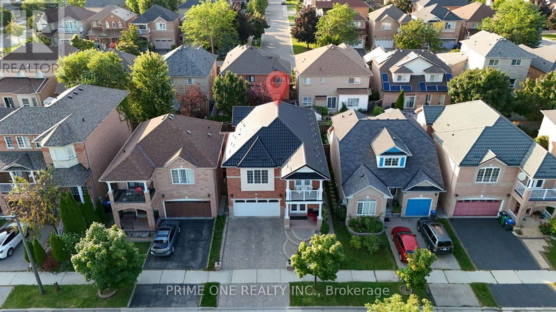 3797 Barley Trail  Mississauga (Churchill Meadows), L5M6X4 | Image 2