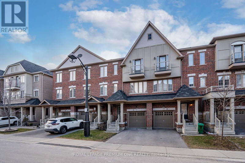 46 Kayak Heights North Brampton (Heart Lake East), L6Z0H9 | Image 2