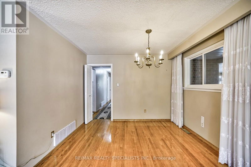 211 Cherry Post Drive  Mississauga (Cooksville), L5A1J1 | Image 10