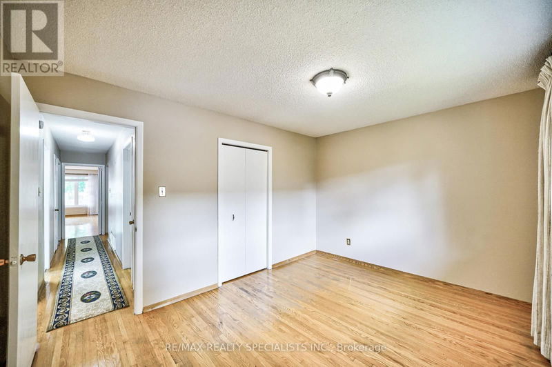 211 Cherry Post Drive  Mississauga (Cooksville), L5A1J1 | Image 25