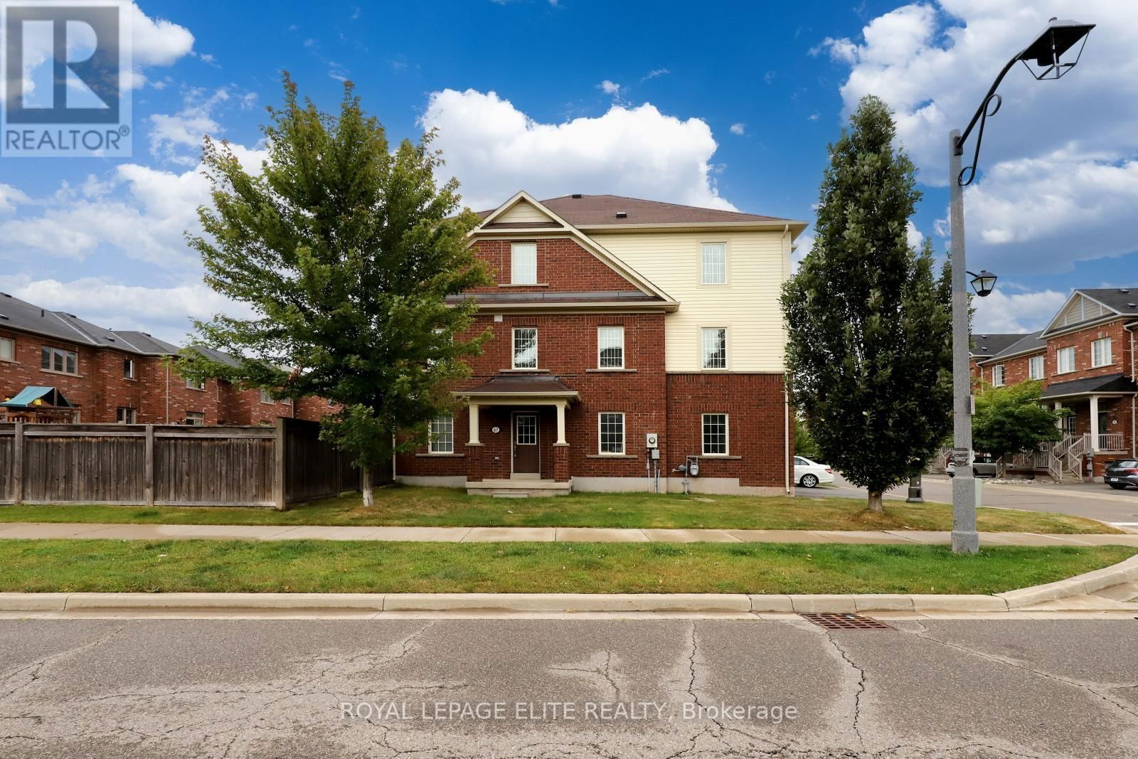 67 - 2178 FIDDLERS WAY Image 3