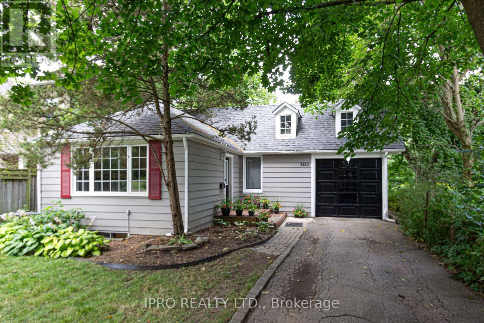 1211 LORNE PARK ROAD Image 1