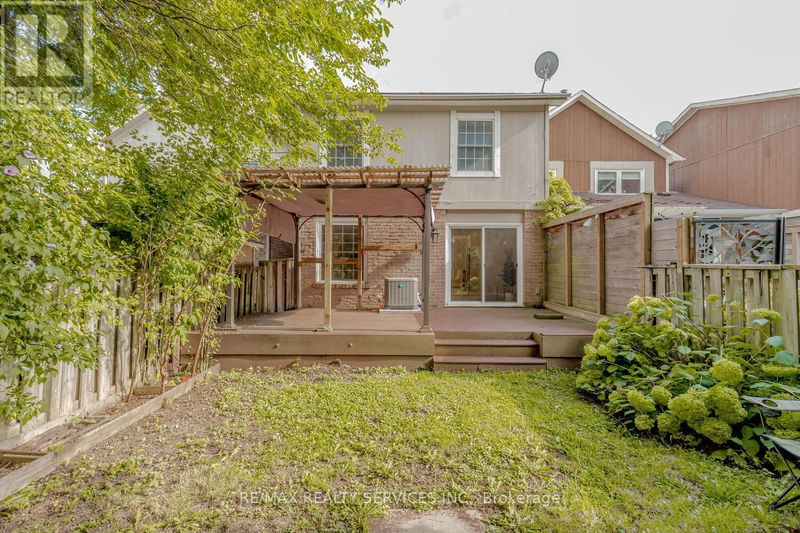 1039 Runnymead Crescent  Oakville (Glen Abbey), L6M1C5 | Image 34