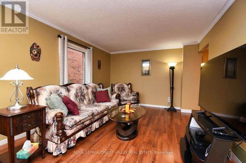 88 Parkside Drive  Brampton (Brampton South), L6Y2G9 | Image 14