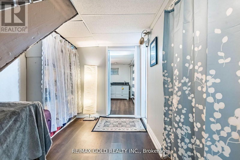 308 Fleetwood Crescent  Brampton (Southgate), L6T2E7 | Image 16