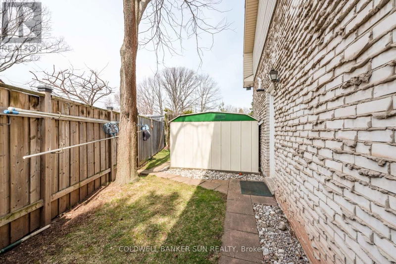 2483 Yarmouth Crescent  Oakville (Bronte West), L6L2M9 | Image 36