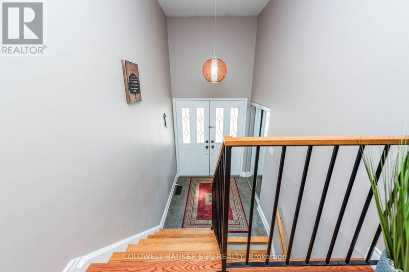 2483 Yarmouth Crescent  Oakville (Bronte West), L6L2M9 | Image 4