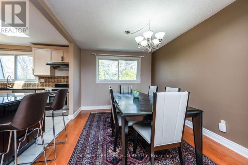 2483 Yarmouth Crescent  Oakville (Bronte West), L6L2M9 | Image 7