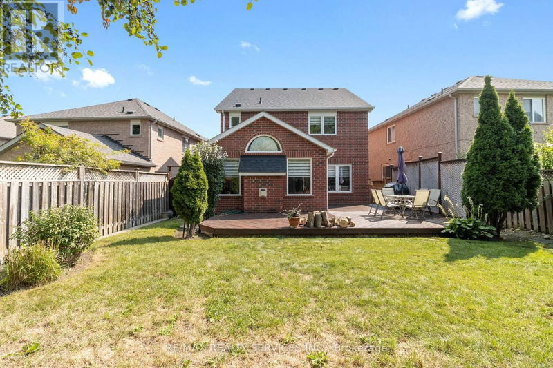 10 Oak Gardens Court  Brampton (Sandringham-Wellington), L6R2Y6 | Image 38