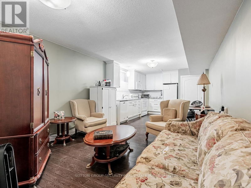 51 Kingsview Boulevard  Toronto (Kingsview Village-The Westway), M9R1T7 | Image 17