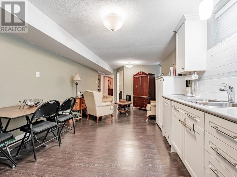 51 Kingsview Boulevard  Toronto (Kingsview Village-The Westway), M9R1T7 | Image 18