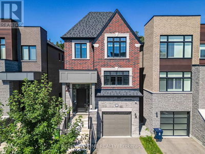 18 Kipling Grove Court  Toronto (Princess-Rosethorn), M9B0C6 | Image 1