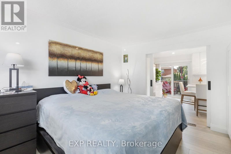 76 Renfield Street  Toronto (Brookhaven-Amesbury), M6M4V7 | Image 11