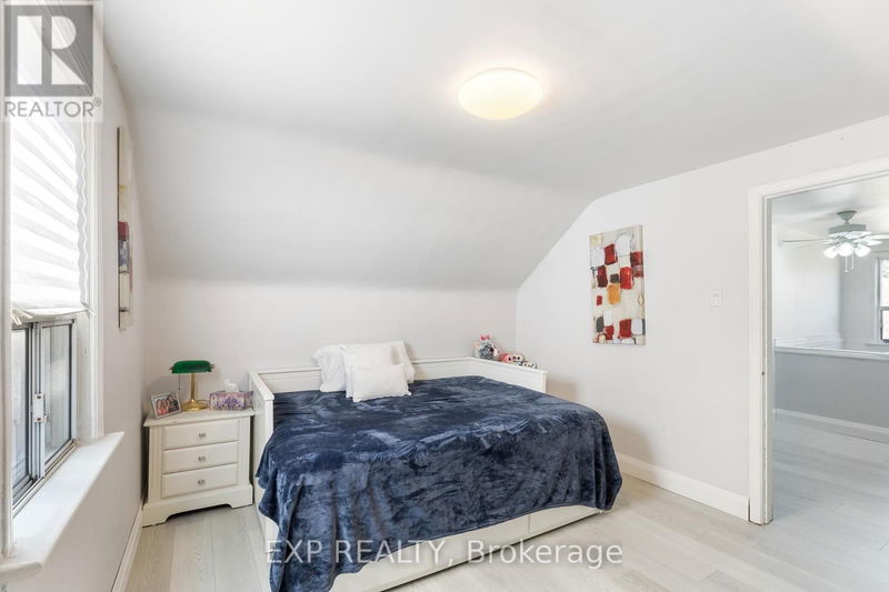 76 Renfield Street  Toronto (Brookhaven-Amesbury), M6M4V7 | Image 18