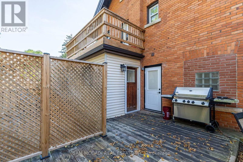 2177 Lakeshore Road  Burlington (Brant), L7R1A5 | Image 32