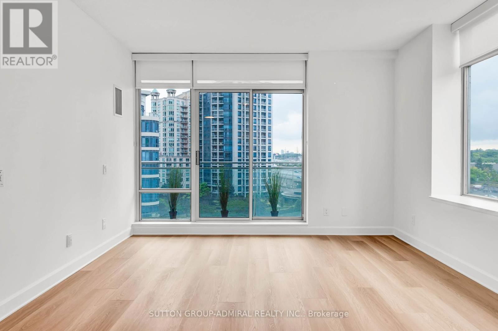 808 - 5 MARINE PARADE DRIVE Image 14