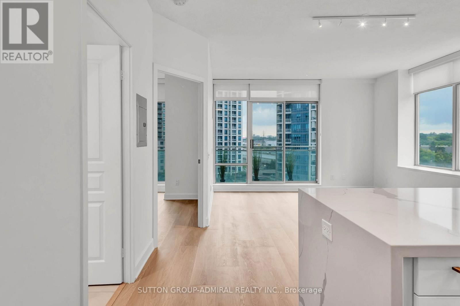 808 - 5 MARINE PARADE DRIVE Image 9