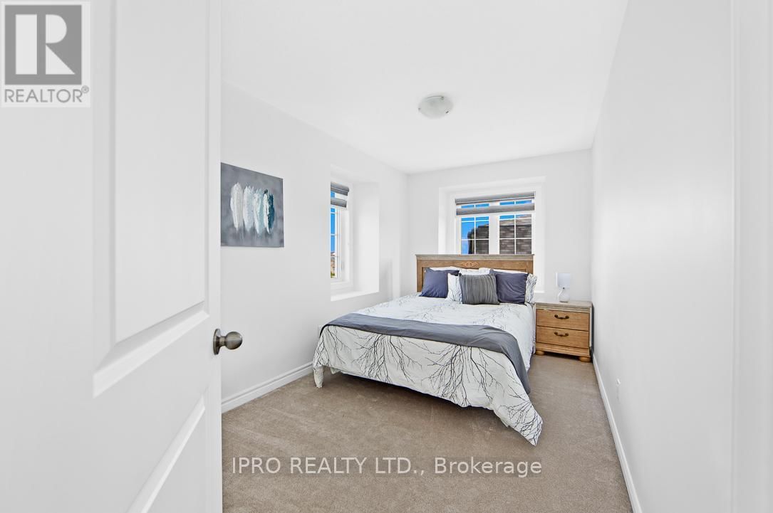 2 POMARINE WAY Image 24