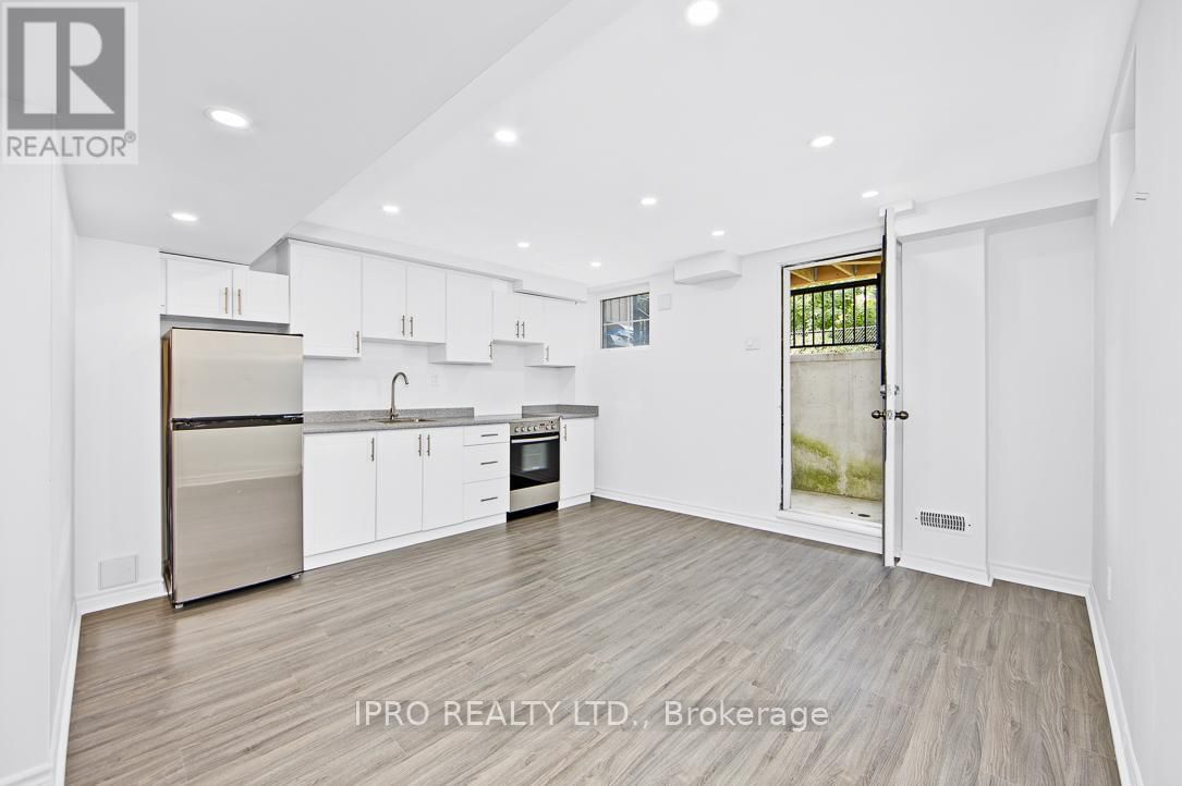 2 POMARINE WAY Image 27