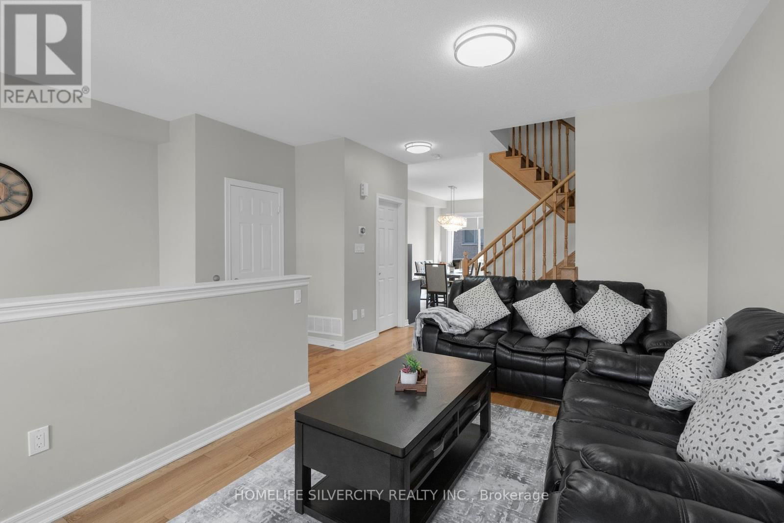 60 ROCKMAN CRESCENT Image 11