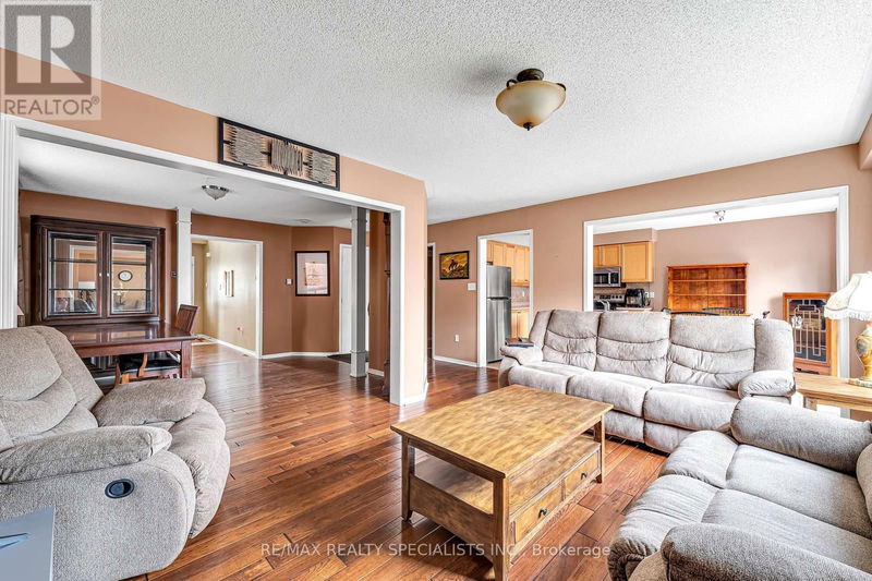 3 Mistycreek Crescent  Brampton (Fletcher's Meadow), L7A2N4 | Image 11