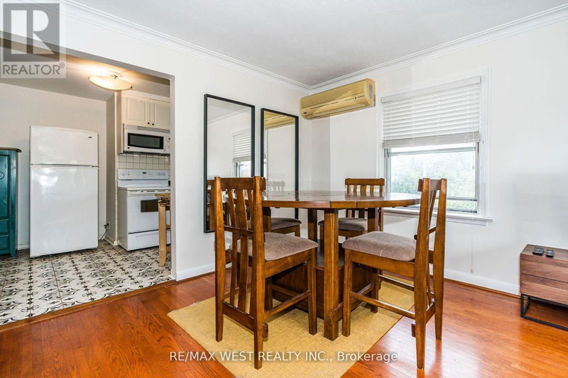 34 Penhurst Avenue  Toronto (Stonegate-Queensway), M8Y3A9 | Image 20