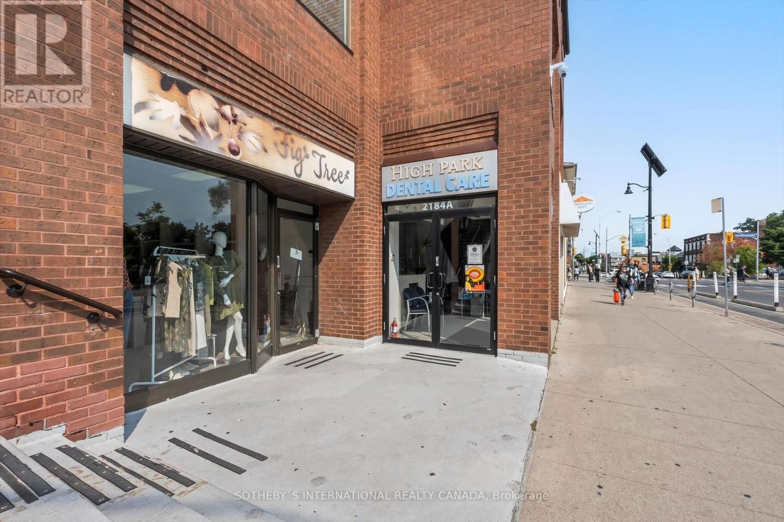 B - 2184 BLOOR STREET Image 17