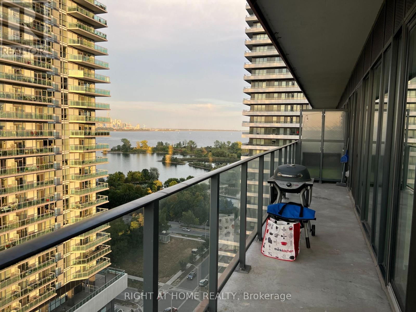 1413 - 30 SHORE BREEZE DRIVE Image 11