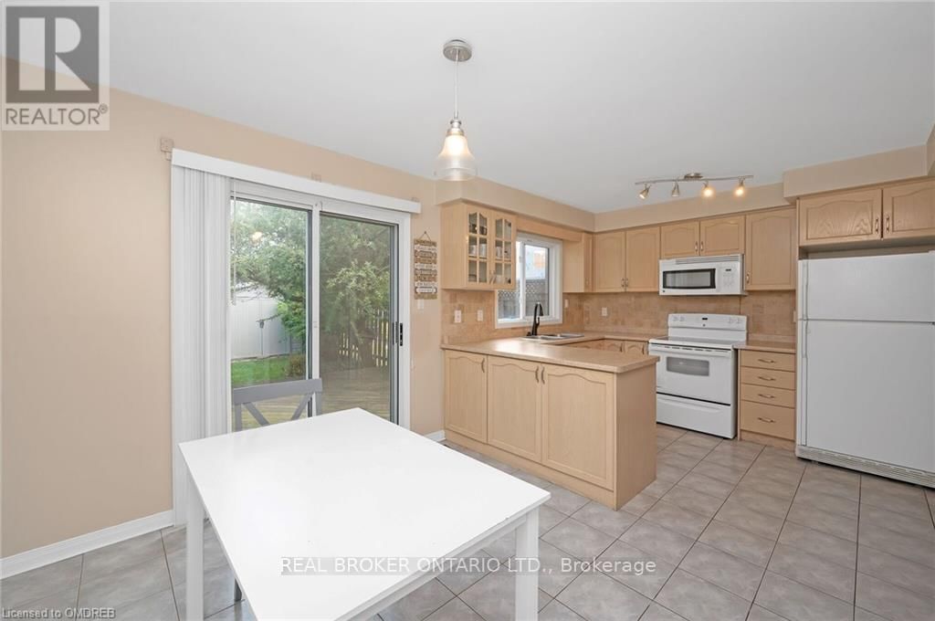 2189 SHORNCLIFFE BOULEVARD Image 13