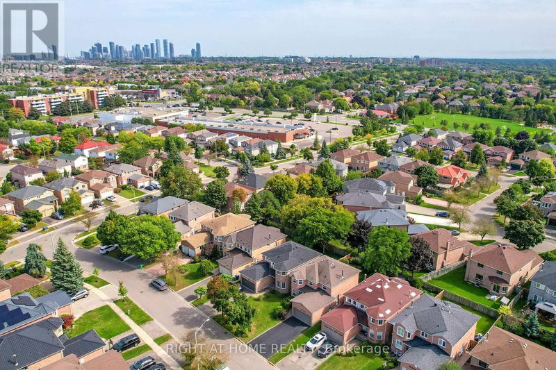 1588 Summergrove Crescent  Mississauga (East Credit), L5M3Z3 | Image 38