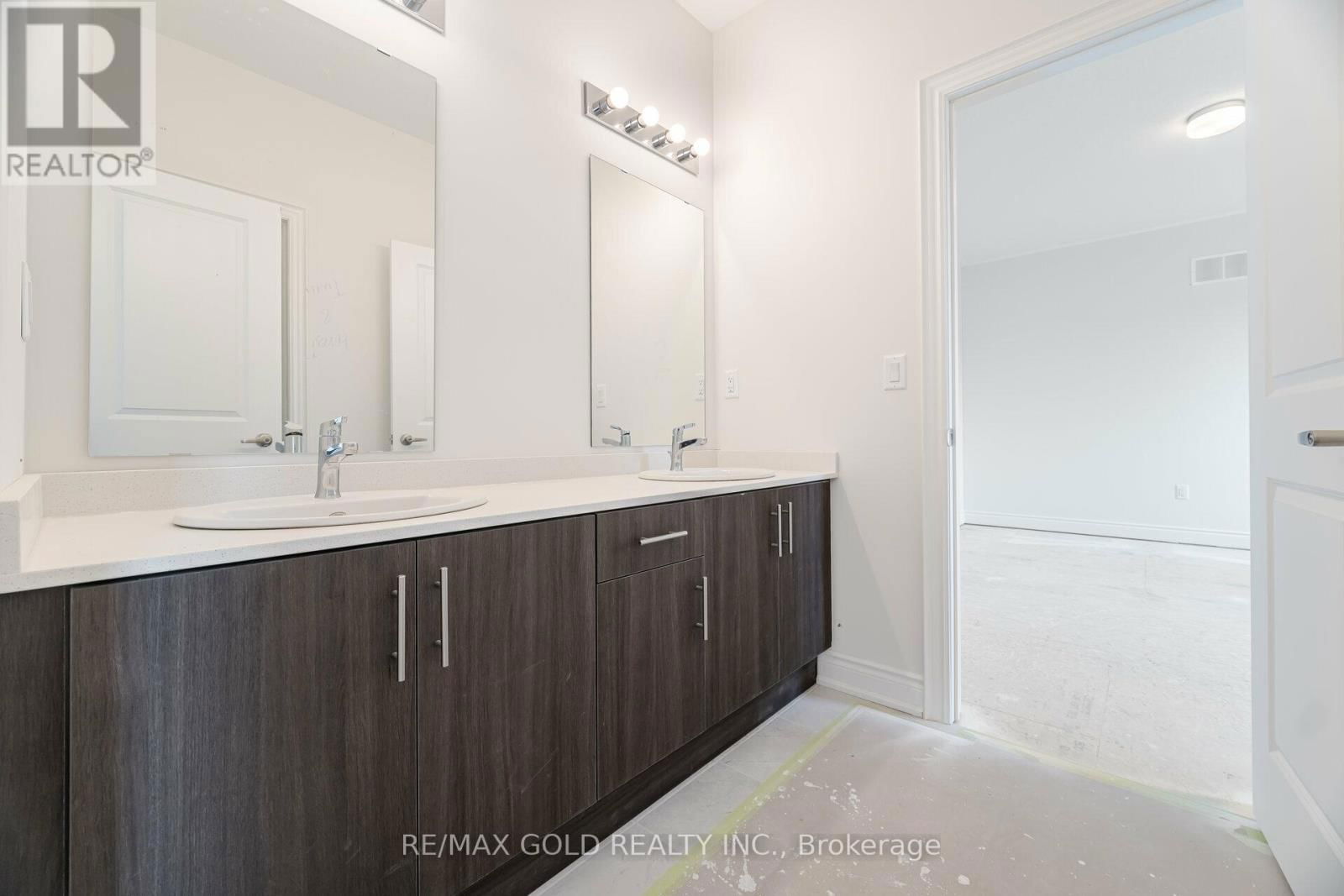 31 DOLOMITE DRIVE Image 30