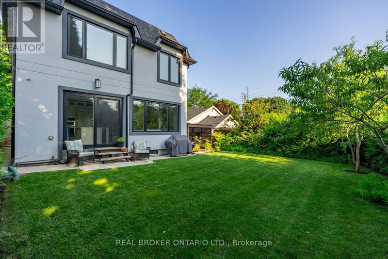 106 Ballacaine Drive  Toronto (Stonegate-Queensway), M8Y4B8 | Image 32