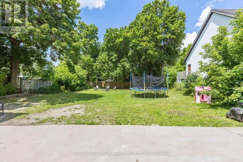 15 St Albans Drive  Halton Hills (Acton), L7J1C6 | Image 33