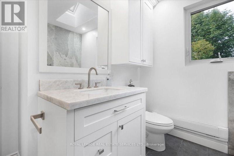 276 Lake Promenade null  Toronto (Long Branch), M8W1B3 | Image 22