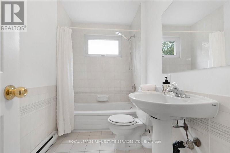 276 Lake Promenade null  Toronto (Long Branch), M8W1B3 | Image 25