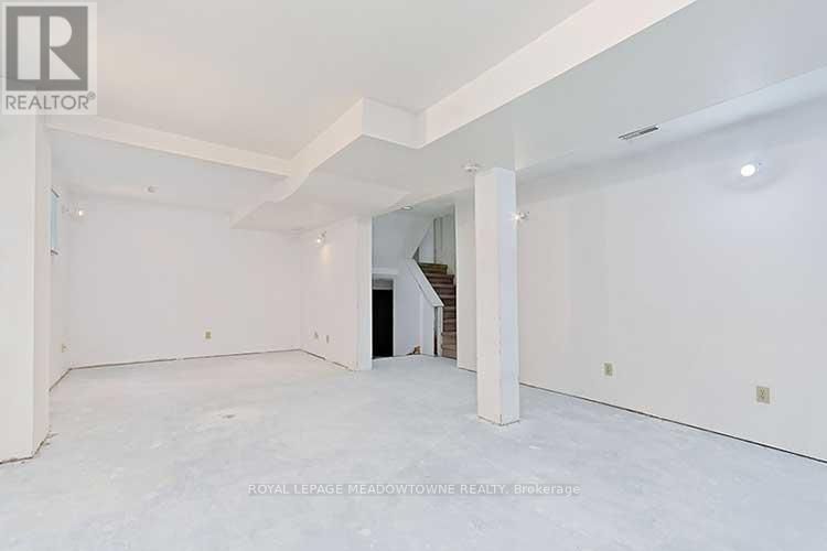 2822 FOLKWAY DRIVE Image 32