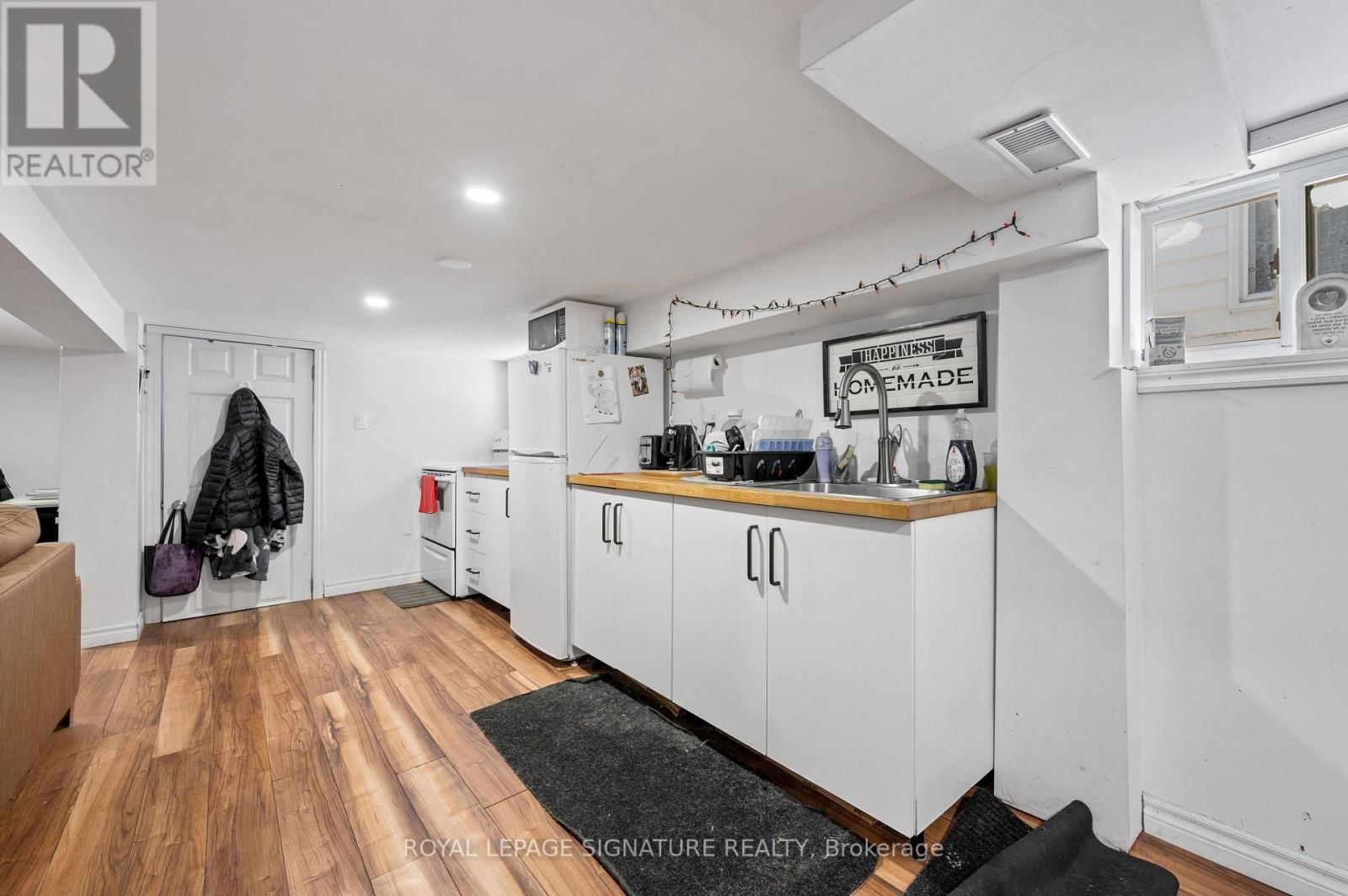 109 SYMONS STREET Image 32