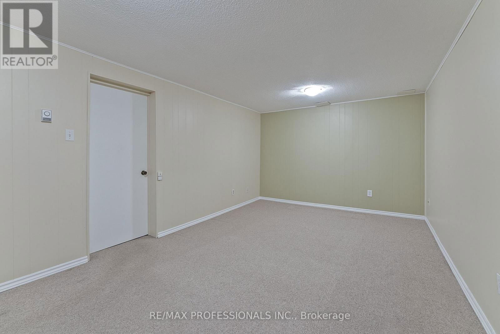 51 - 580 RENFORTH DRIVE Image 33