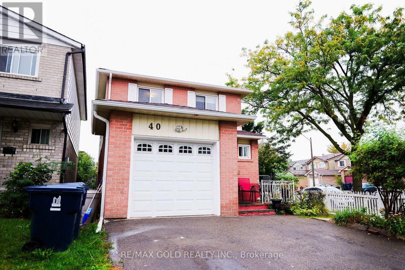 40 Glen Hollow Avenue  Toronto (West Humber-Clairville), M9W6C6 | Image 1