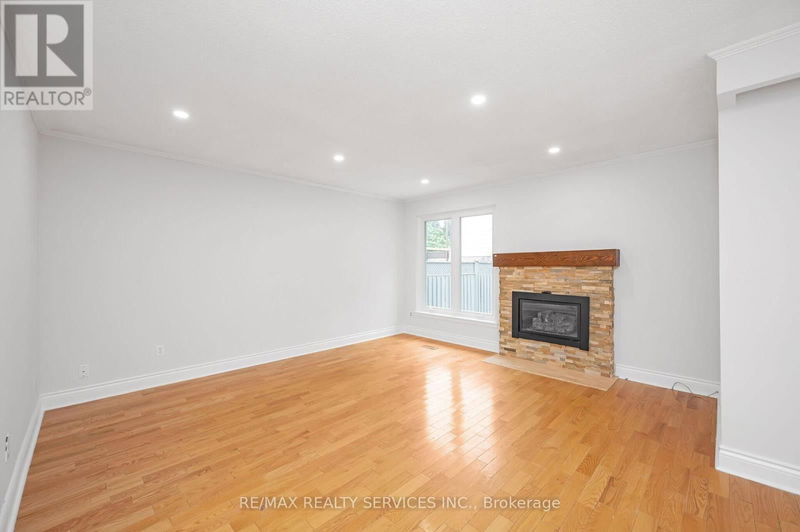 738 Briar Crescent  Milton (Dorset Park), L9T3Z8 | Image 12