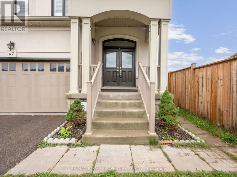 47 Dunley Crescent  Brampton (Credit Valley), L6X5G8 | Image 3