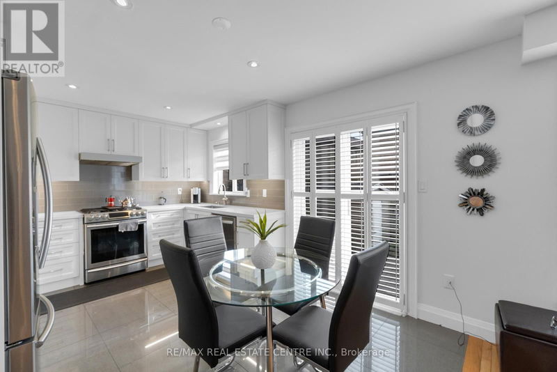 70 Jewel Crescent  Brampton (Sandringham-Wellington), L6R2P4 | Image 12